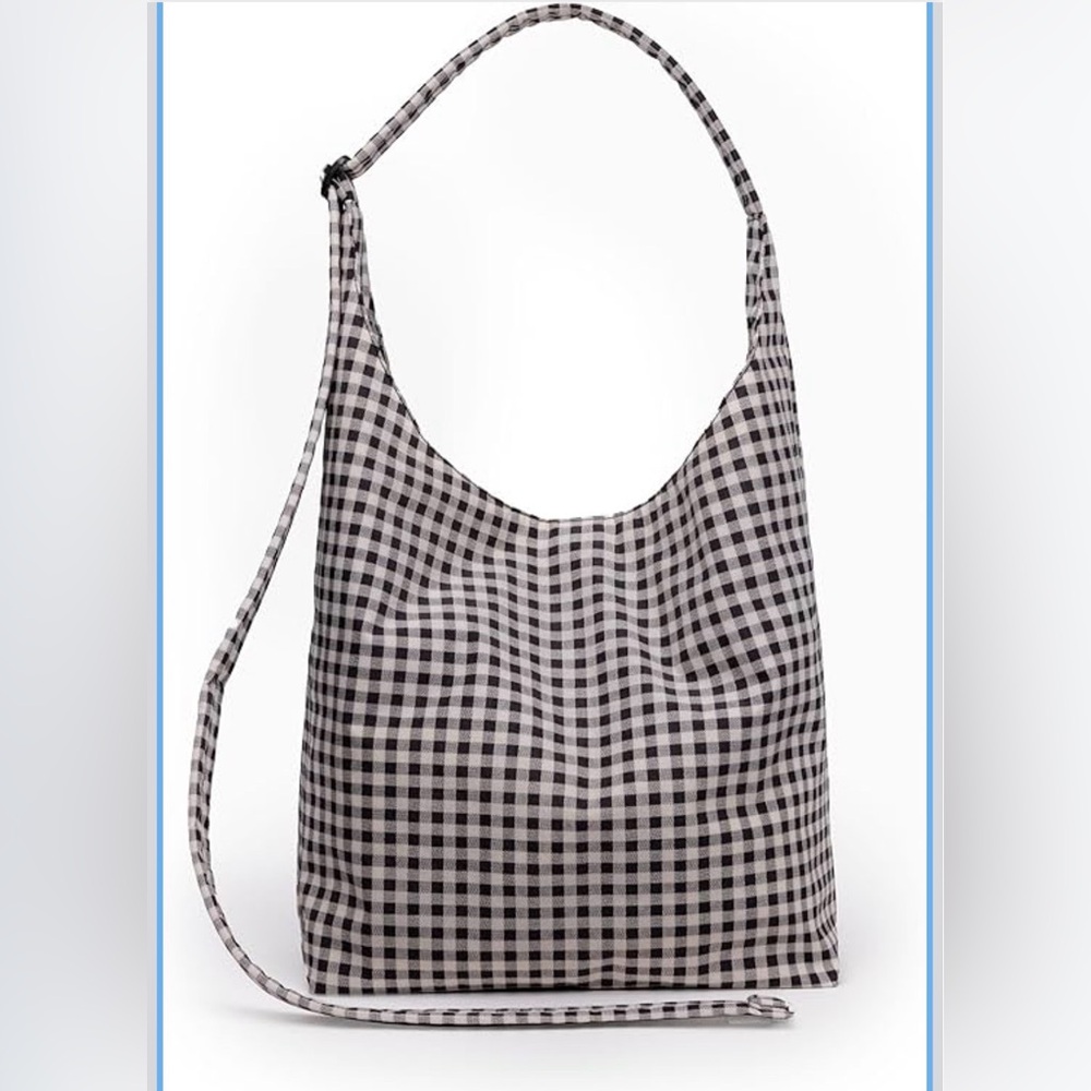 Baggu Large Sling in Gingham. Rare and in EUC.